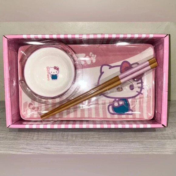 HELLO KITTY CERAMIC SUSHI PLATE SET. MADE BY SANRIO. BRAND NEW WITH TAGS. - Picture 1 of 9